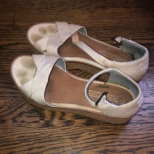 Toms flatform wedges